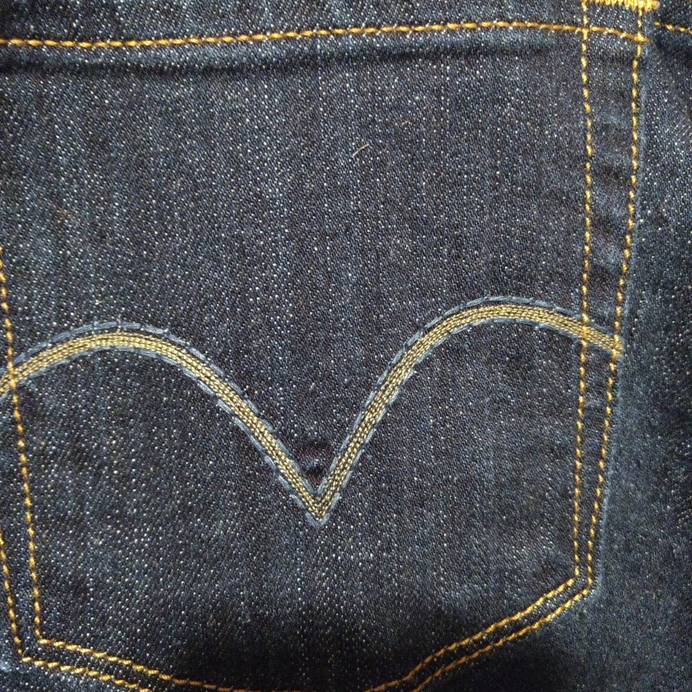 BOGO** Levi jeans - Picture 8 of 8